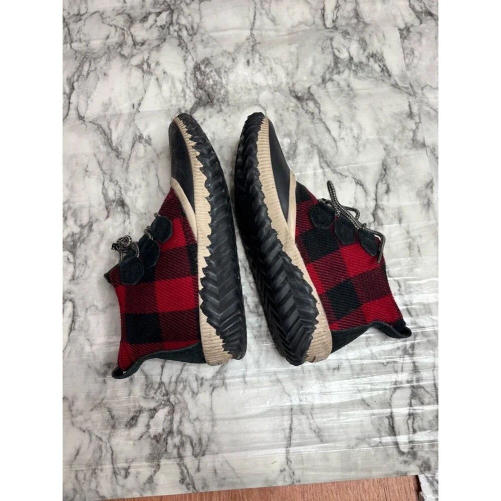 Sorel Out N’ About Plaid Buffalo Check Black Red Ankle duck Boots Lace up 8.5
